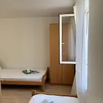 Domgjoni * Crikvenica