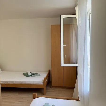 Domgjoni * Crikvenica
